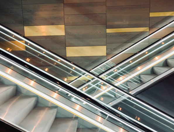 Escaleras y Rampas Mecánicas