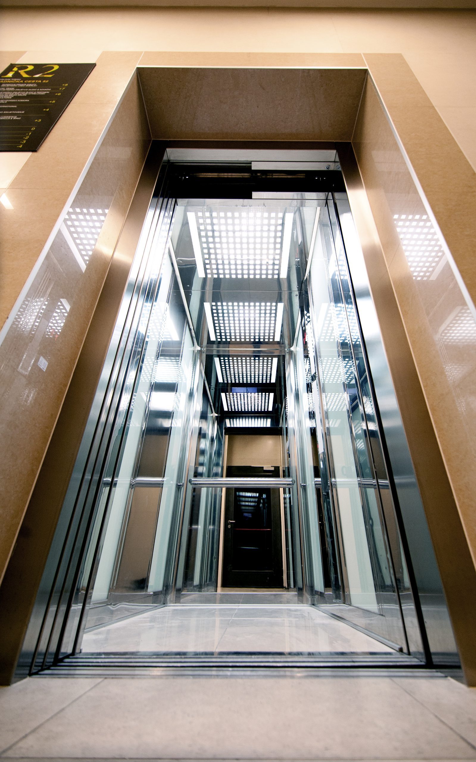 La importancia de la velocidad en la elección de un ascensor